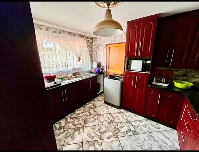 3 BEDROOM HOUSE FOR SALE IN SOSHANGUVE DD